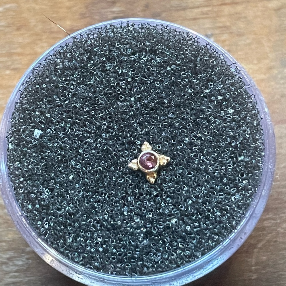BVLA - Mini Kandy Threadless End in Yellow Gold